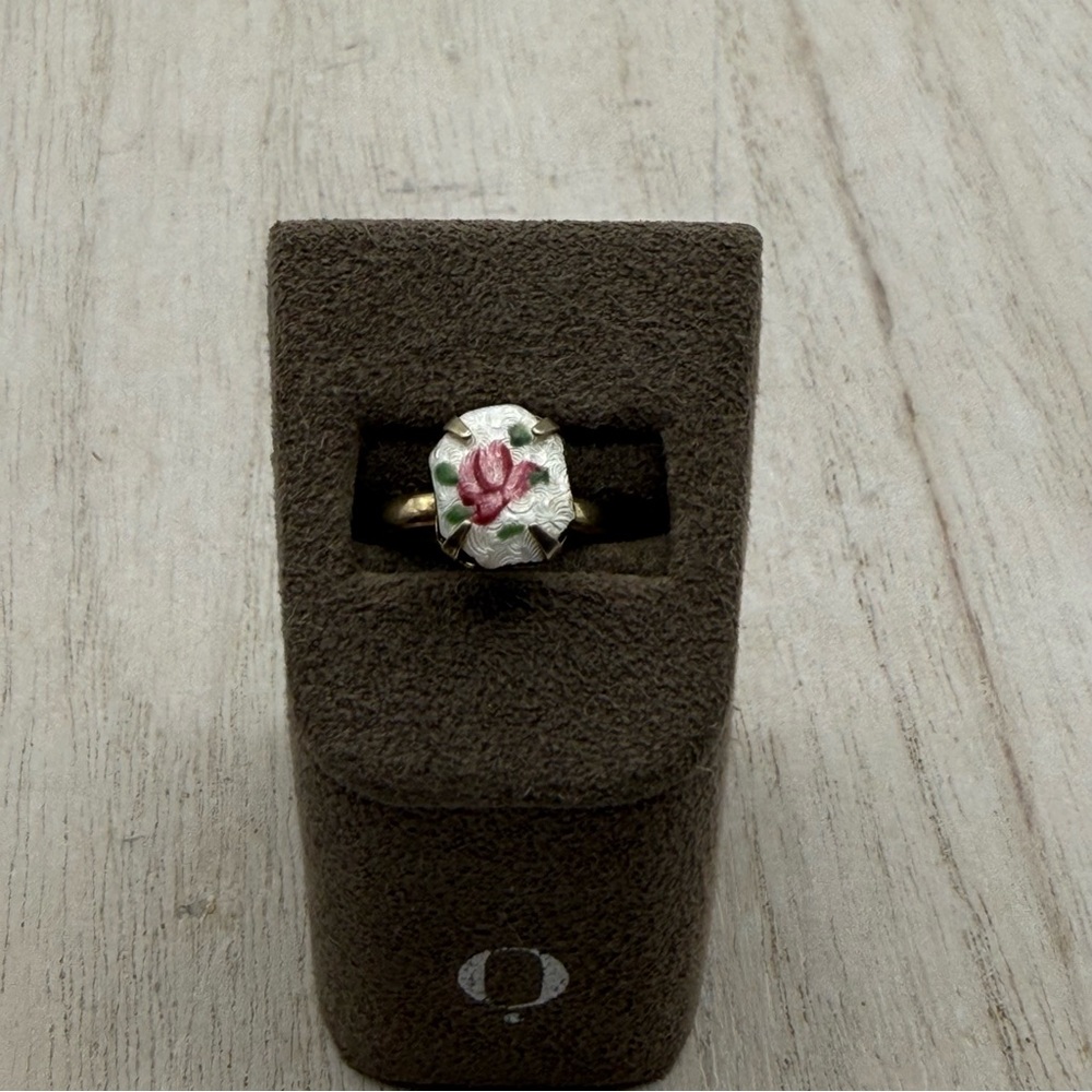 Elegant dainty  Gold and Pink Floral Ring